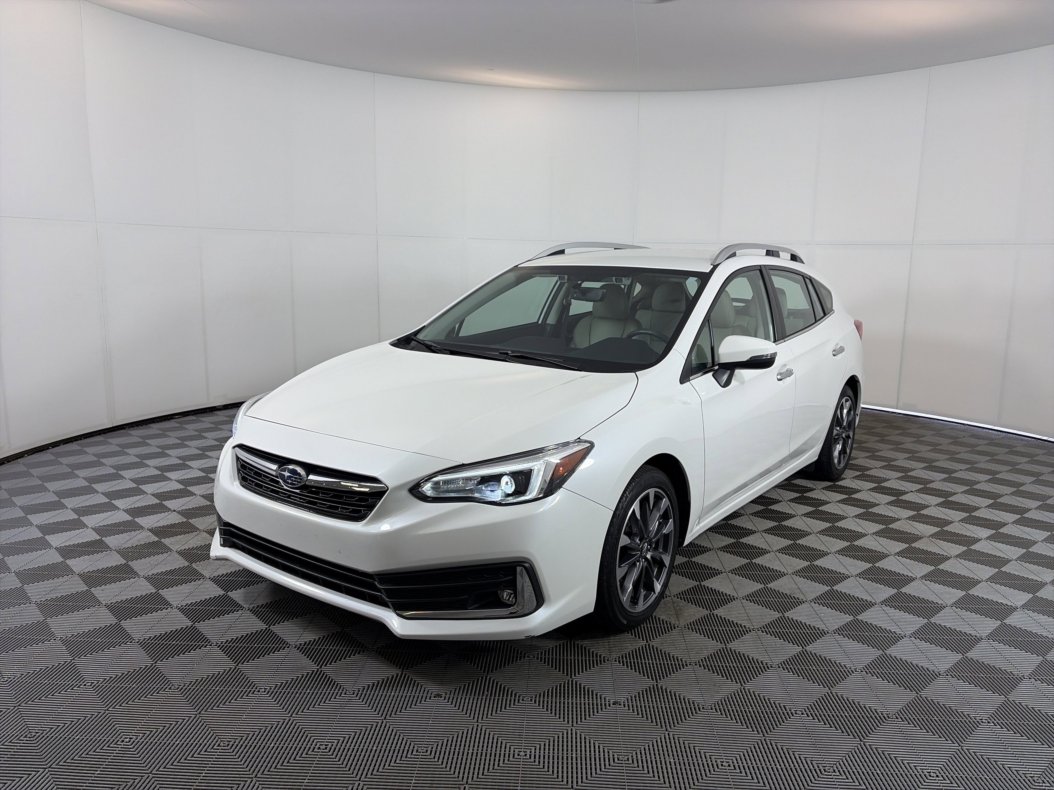 Used 2023 Subaru Impreza 2.0i Limited image 2