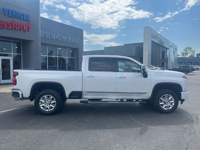 Used 2024 Chevrolet Silverado 3500 High Country image 4