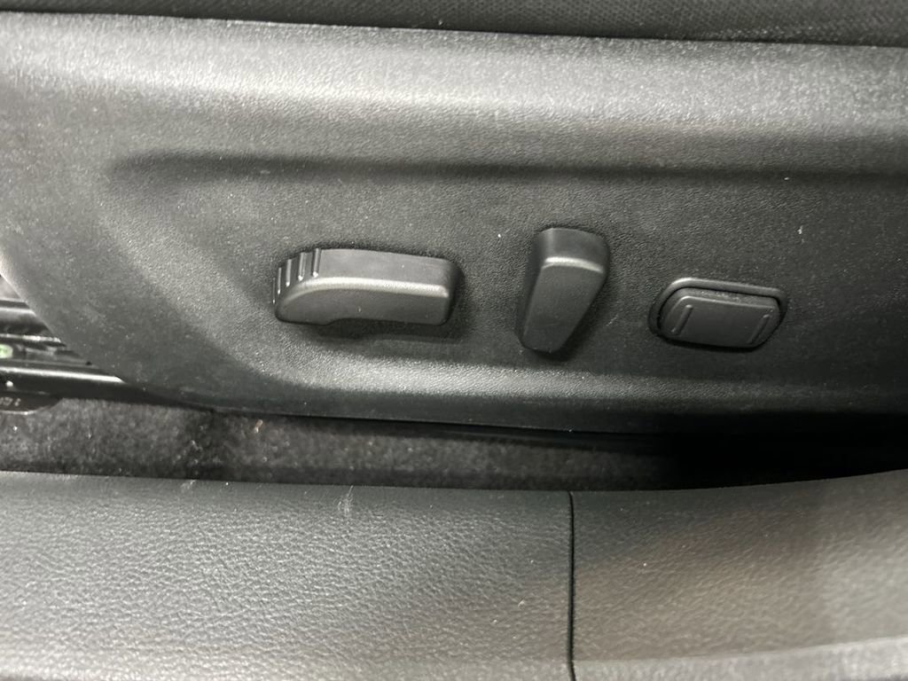 Used 2023 Nissan Altima 2.5 SV w/ SV Premium Package AWD/4WD image 10