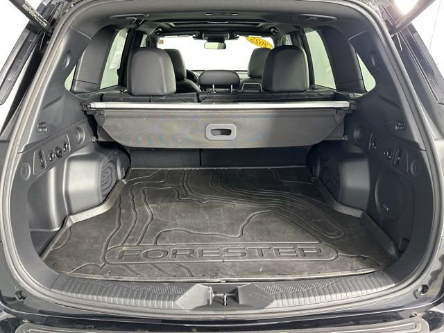 Used 2025 Subaru Forester Limited image 30