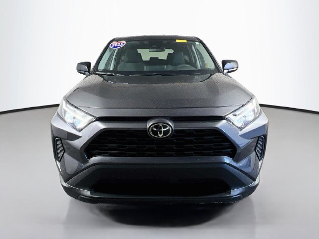 Used 2025 Toyota RAV4 LE FWD image 3
