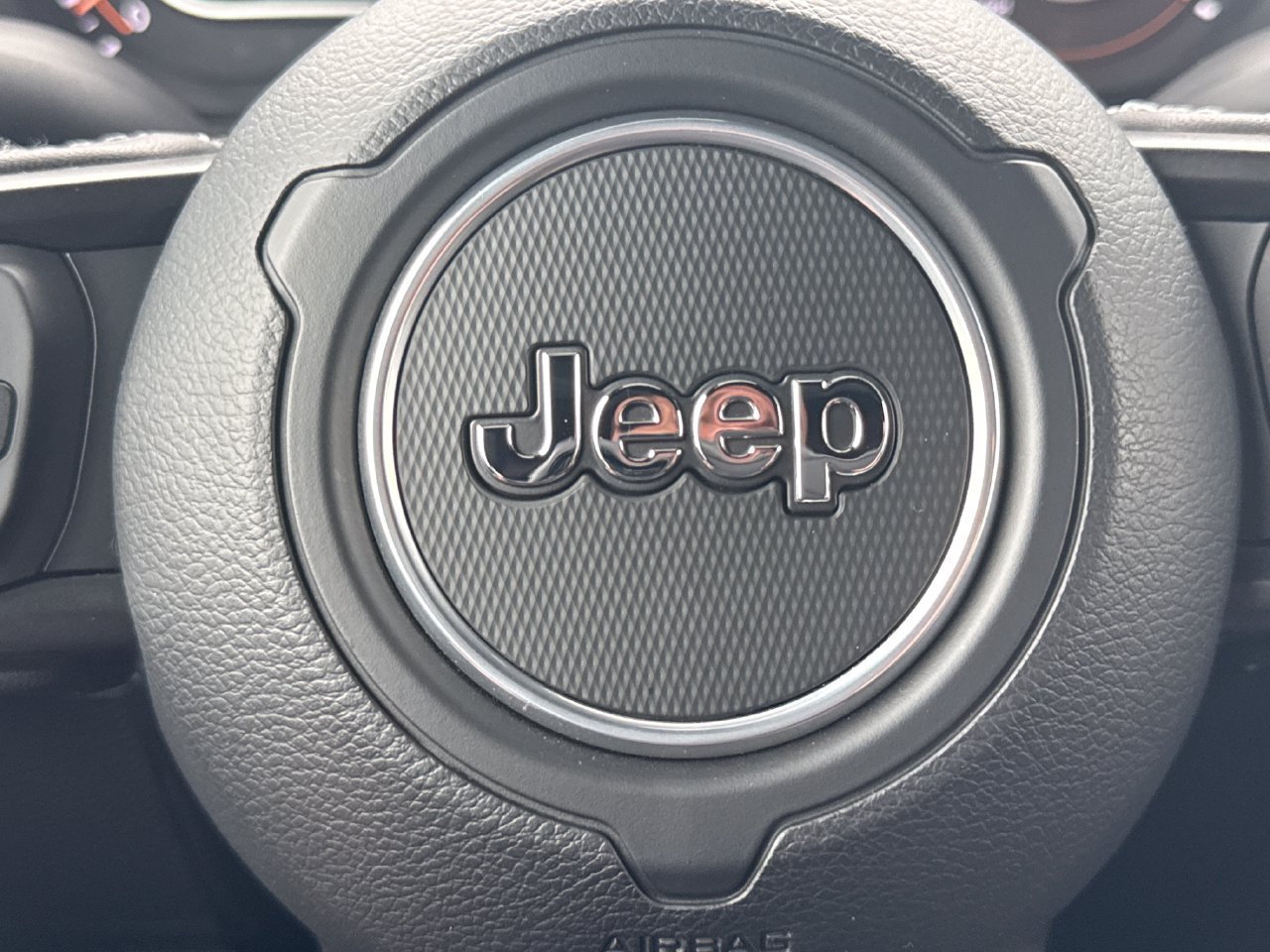 Used 2025 Jeep Gladiator Sport AWD/4WD image 28