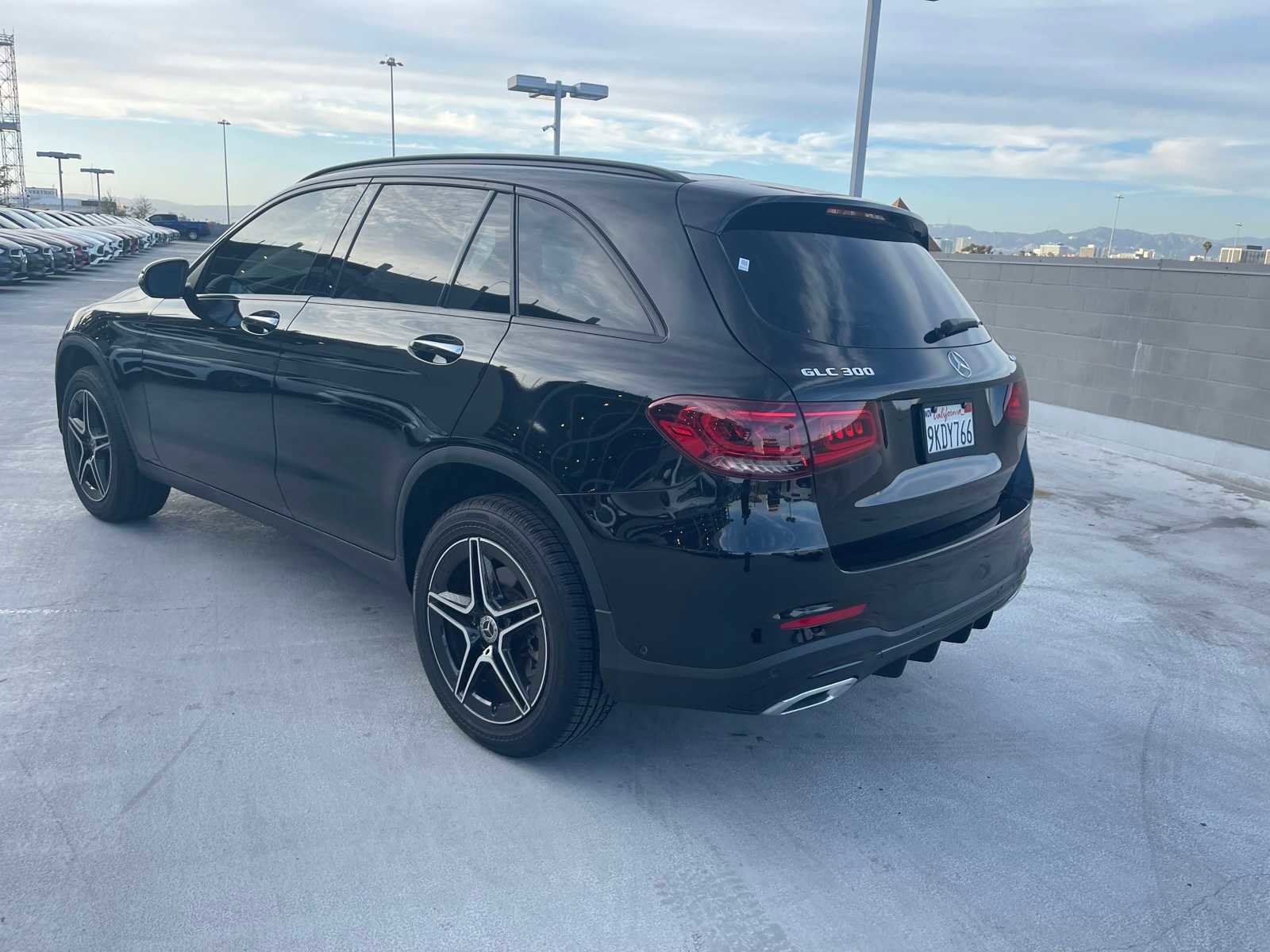 Used 2022 Mercedes-Benz GLC 300 4MATIC image 4