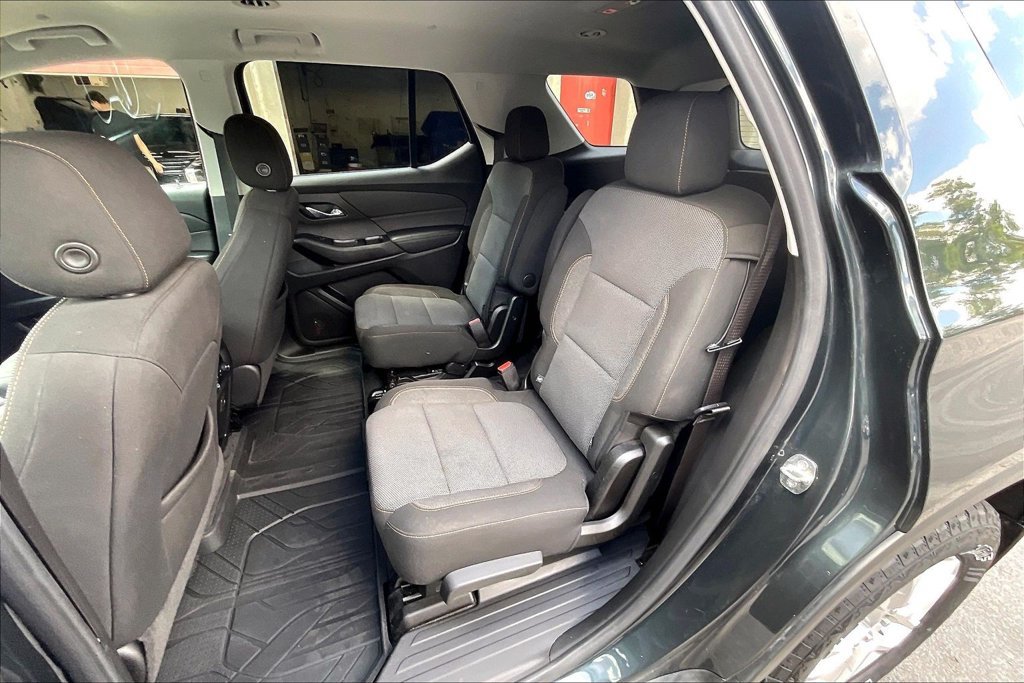 Used 2021 Chevrolet Traverse LT w/ LPO, Floor Liner Package AWD/4WD image 25