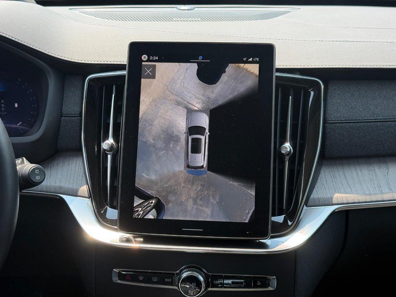 Certified 2026 Volvo XC90 B6 Ultra AWD/4WD image 16