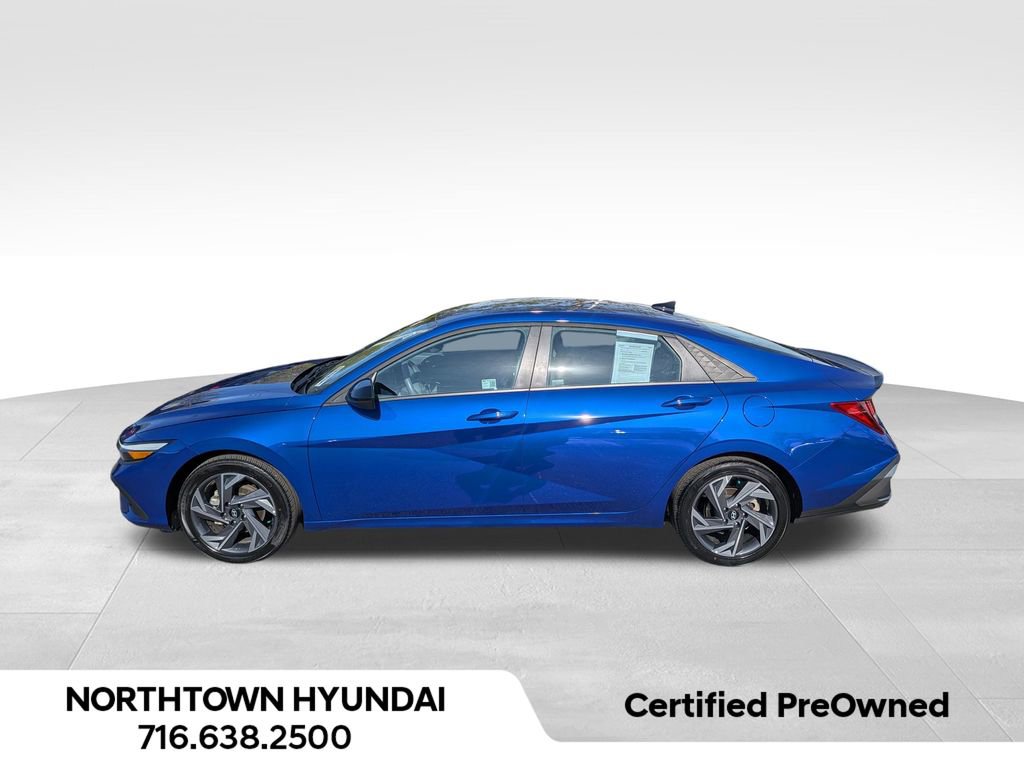 Used 2025 Hyundai Elantra Sport FWD image 3