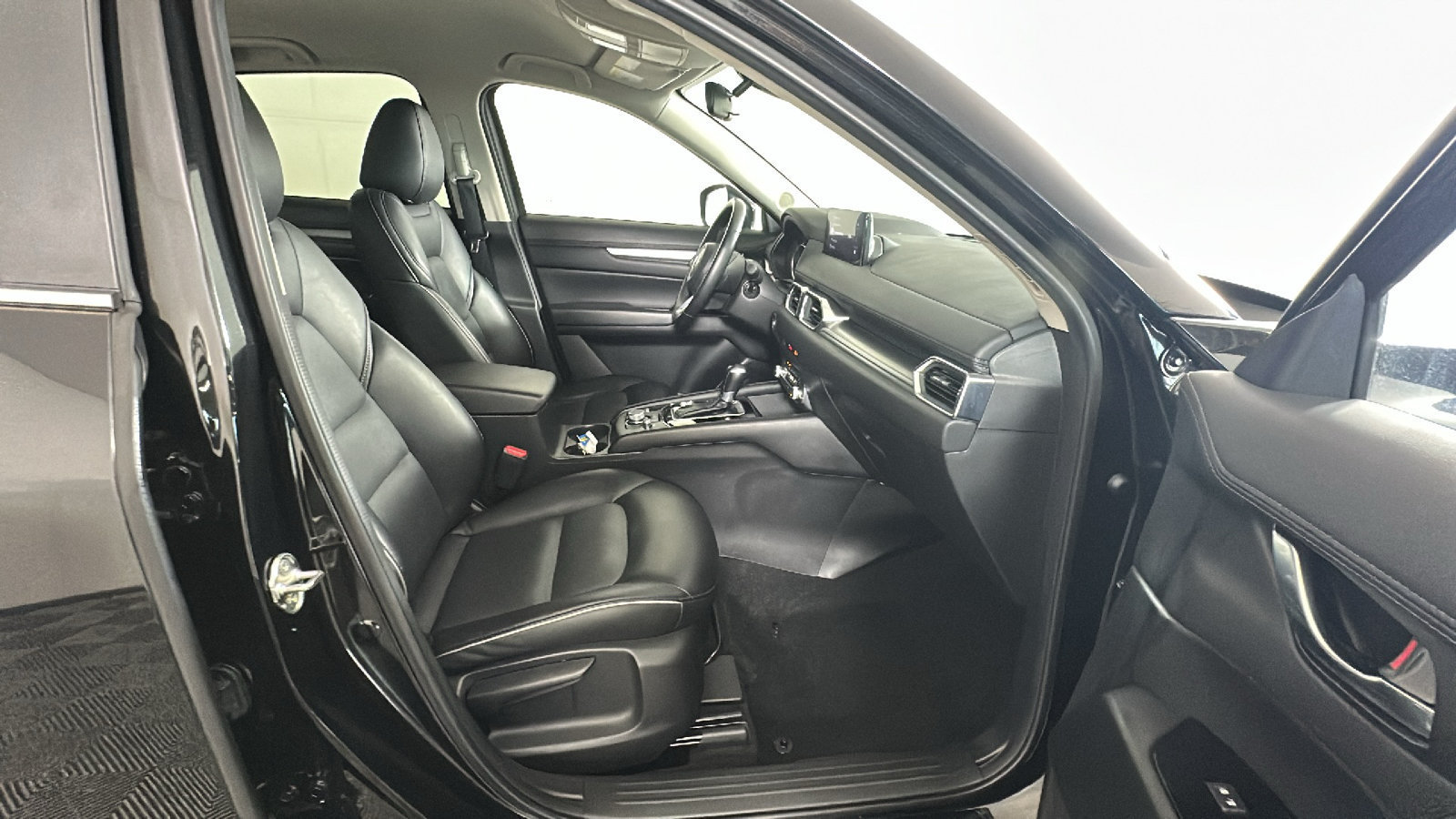 Used 2025 MAZDA CX-5 AWD 2.5 S w/ Select Package image 33