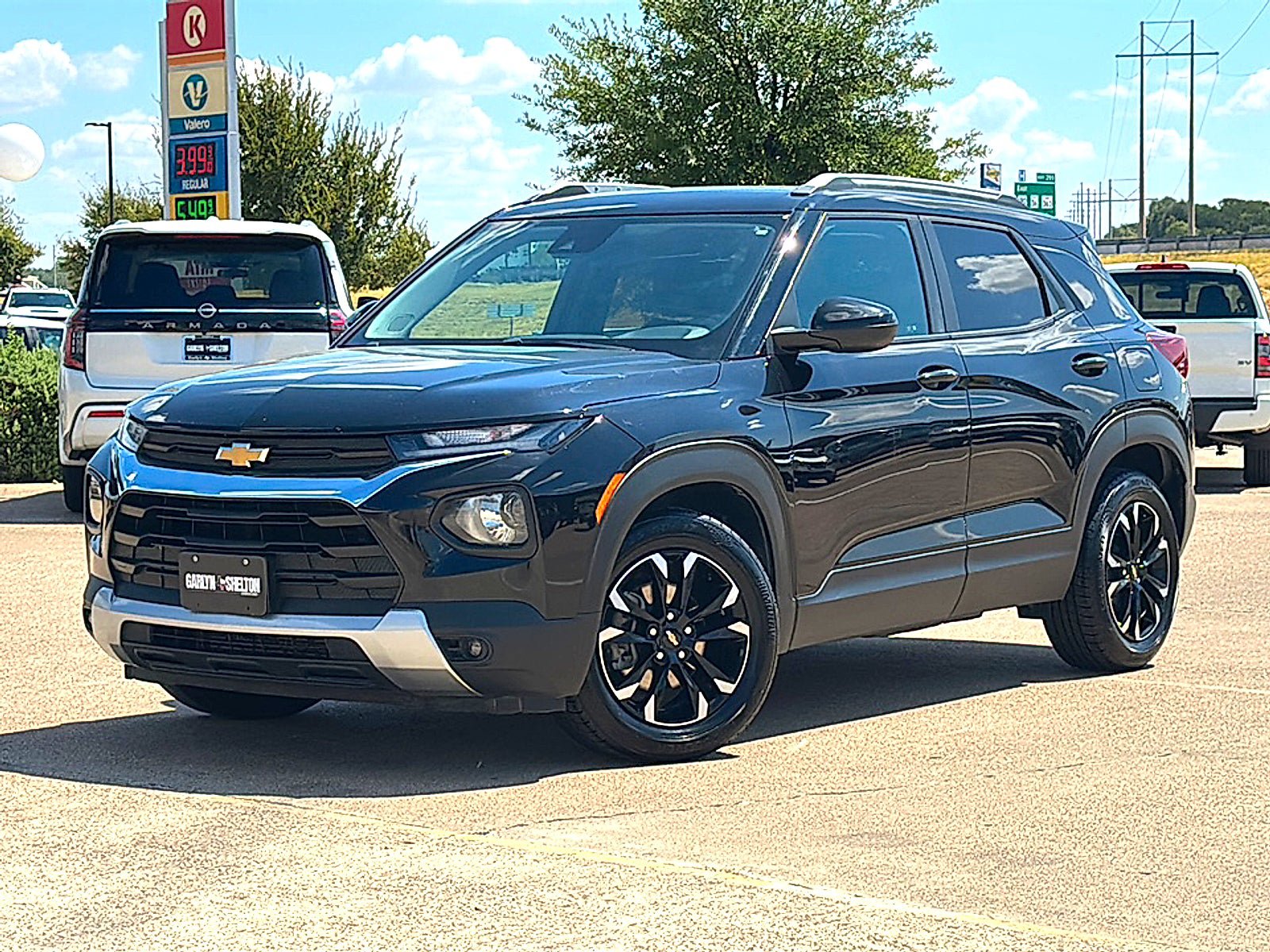 Used 2022 Chevrolet TrailBlazer LT FWD image 2