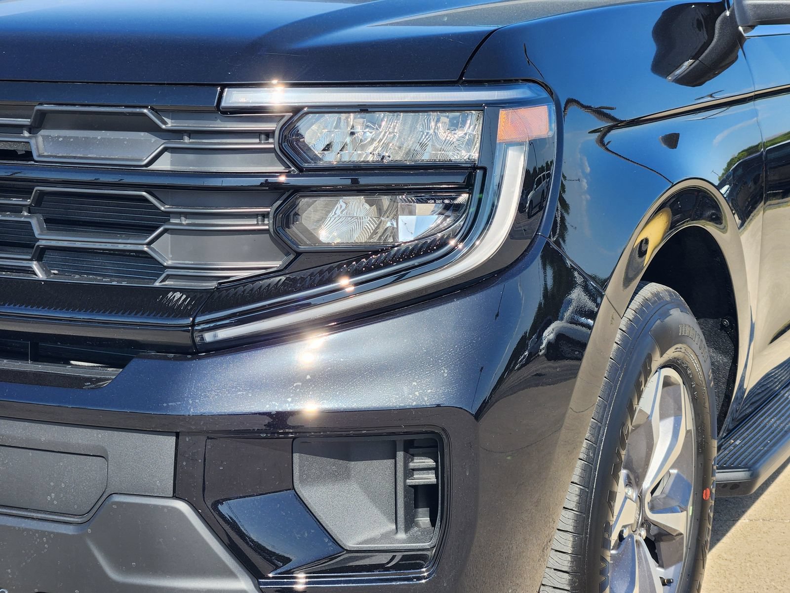 New 2027 Ford Expedition Max Active RWD image 10