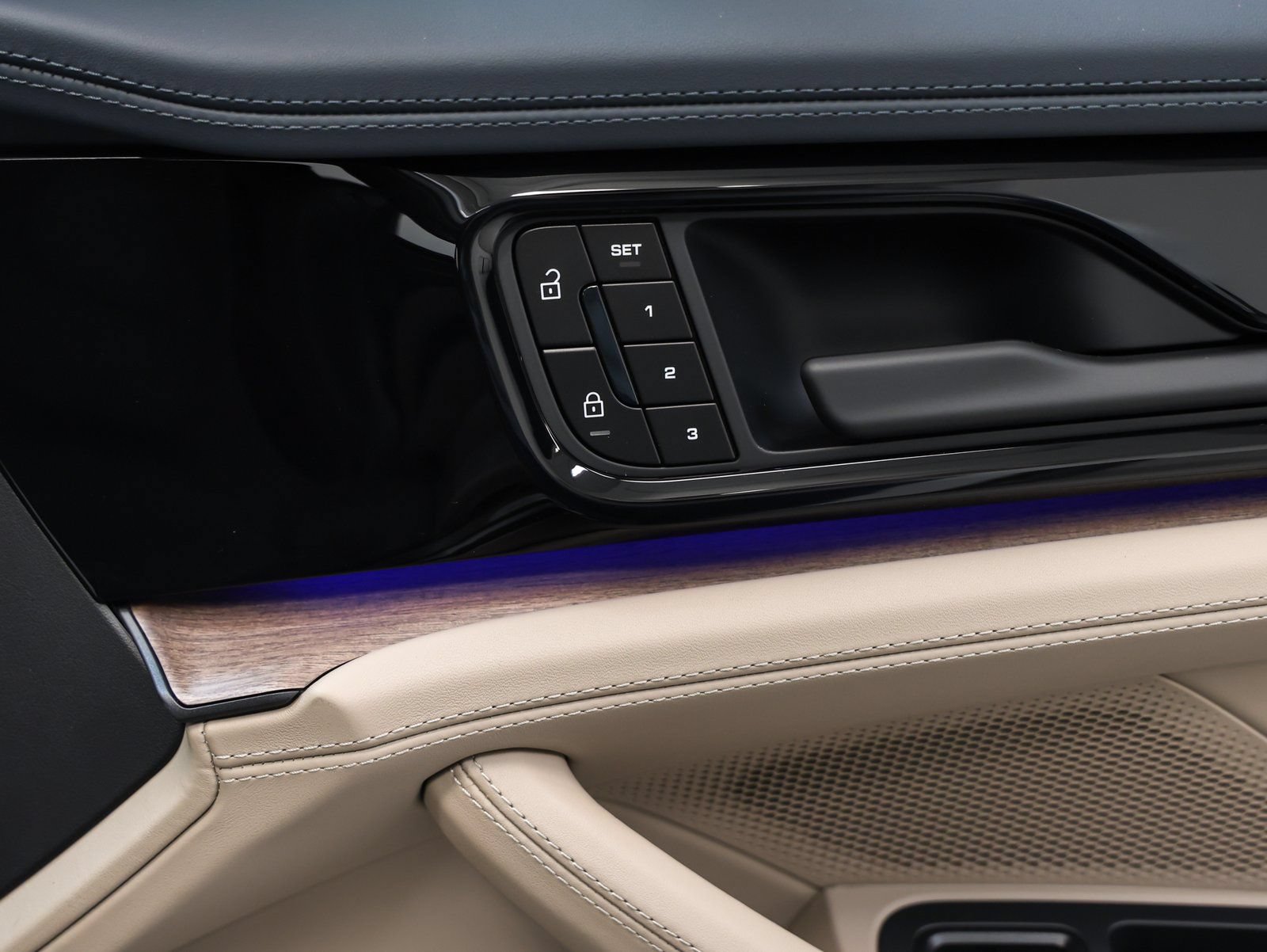 New 2026 Porsche Panamera 4 AWD/4WD image 23