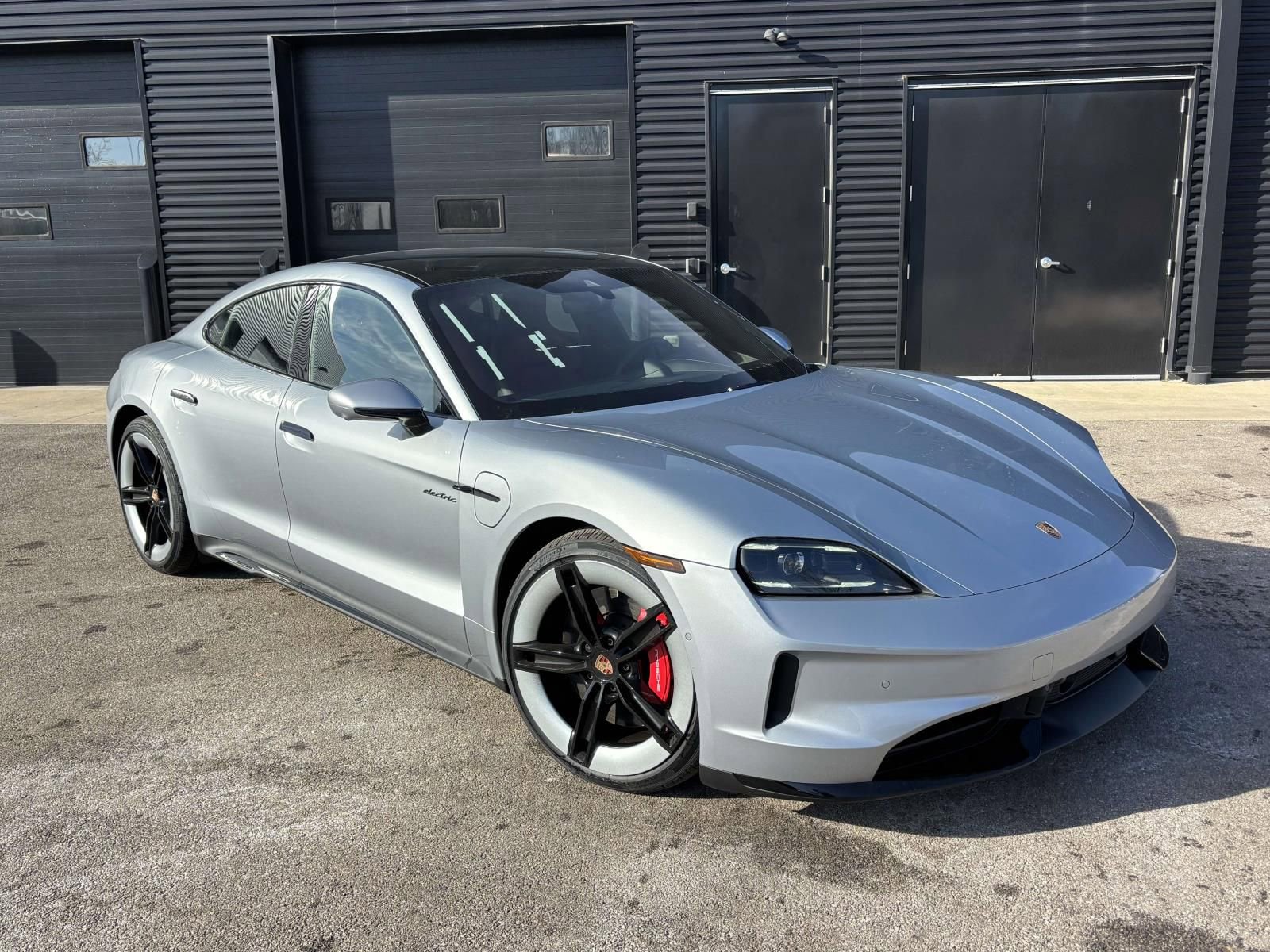 New 2026 Porsche Taycan GTS image 12