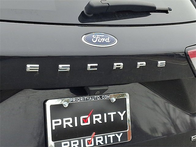 Used 2022 Ford Escape Titanium image 31