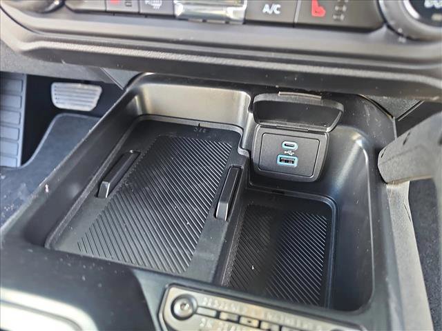 New 2025 Ford Bronco Badlands image 18