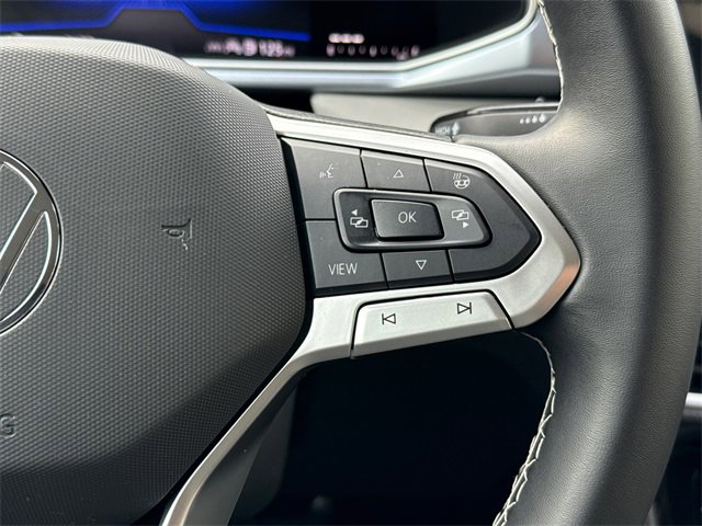 Used 2025 Volkswagen Taos SE image 27