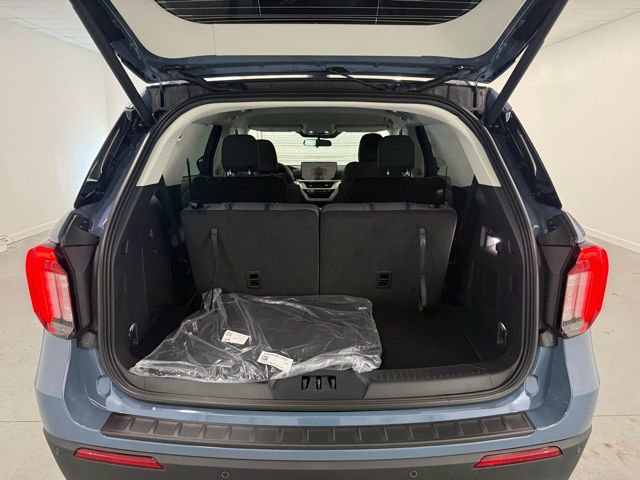 New 2026 Ford Explorer Active RWD image 8