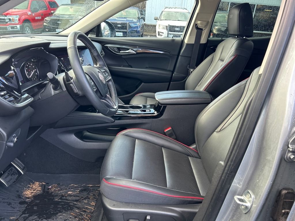 Used 2023 Buick Envision Essence w/ Sport Touring Package image 5