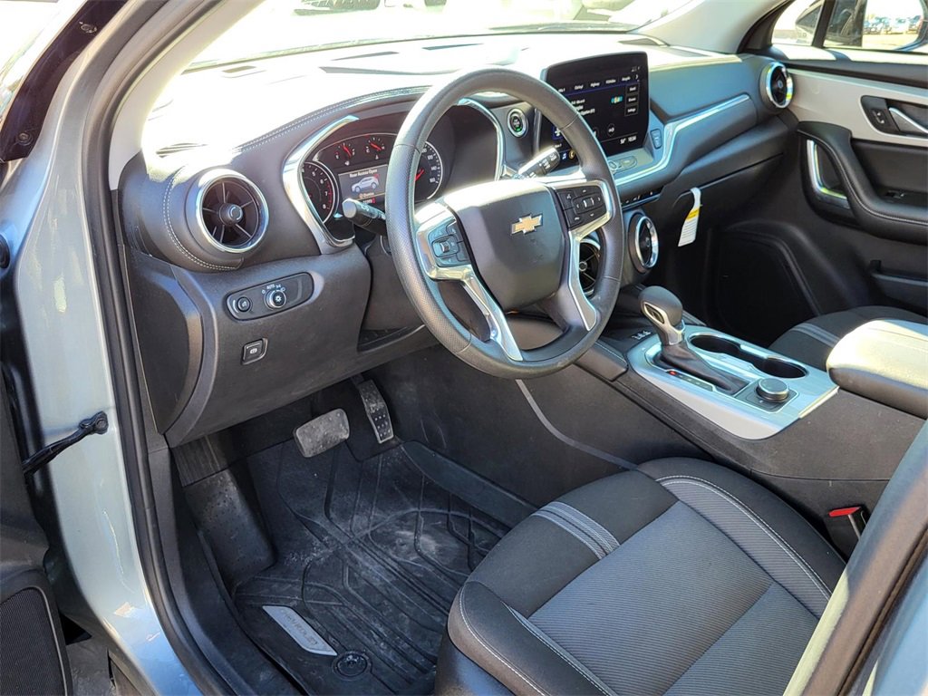 Used 2024 Chevrolet Blazer LT w/ Convenience Package image 16