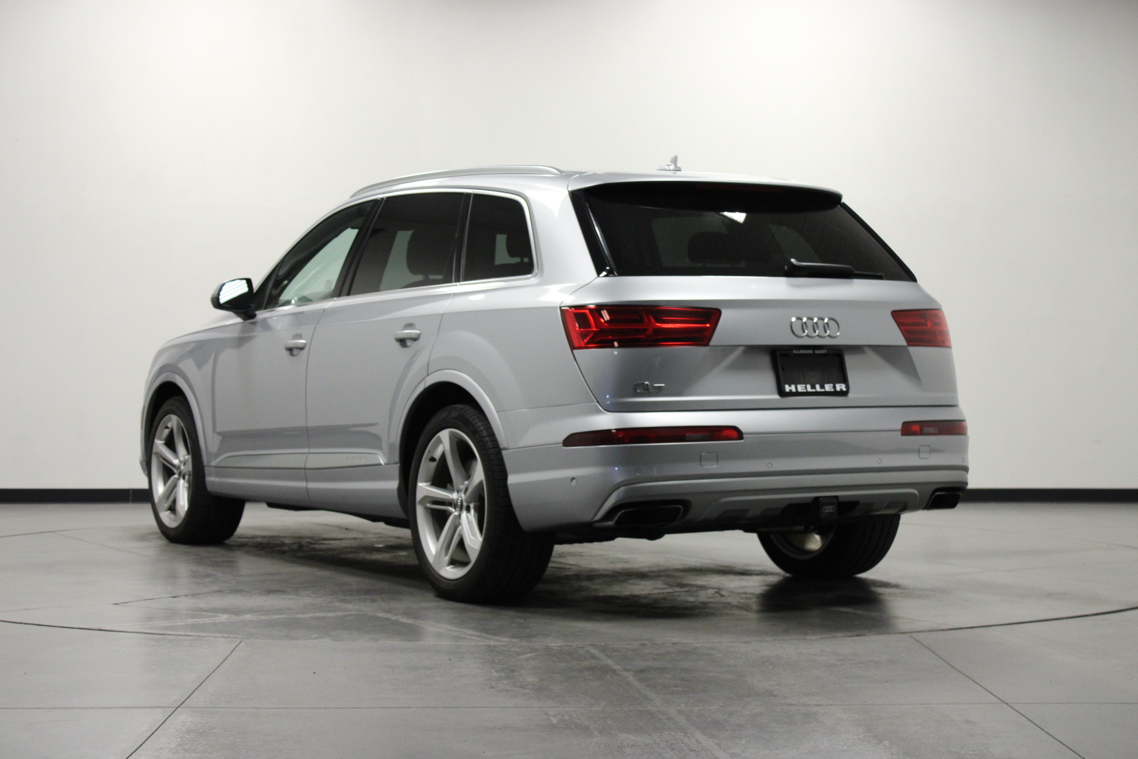 Used 2019 Audi Q7 3.0T Prestige AWD/4WD image 6