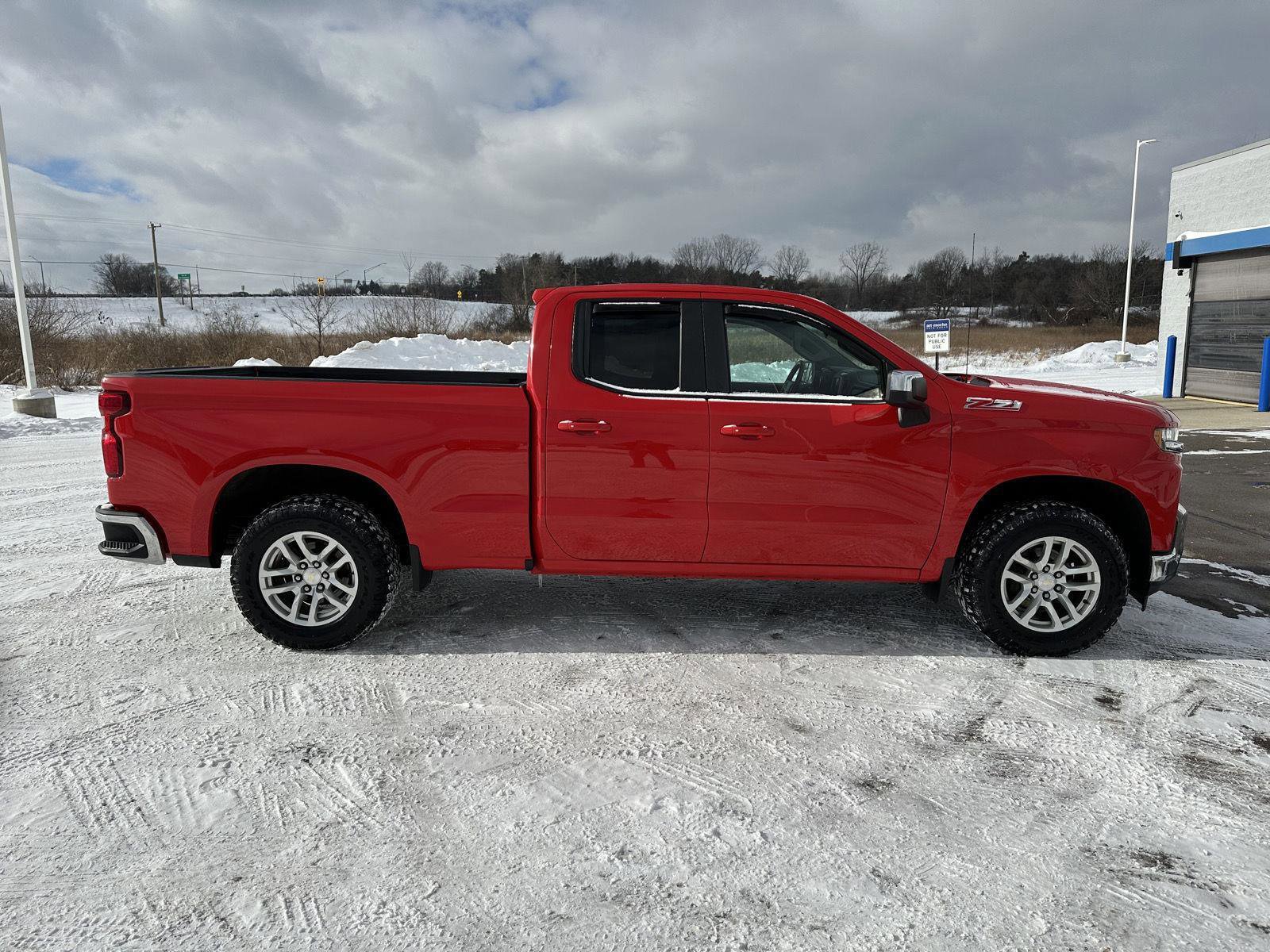 Used 2019 Chevrolet Silverado 1500 LT w/ All-Star Edition image 8