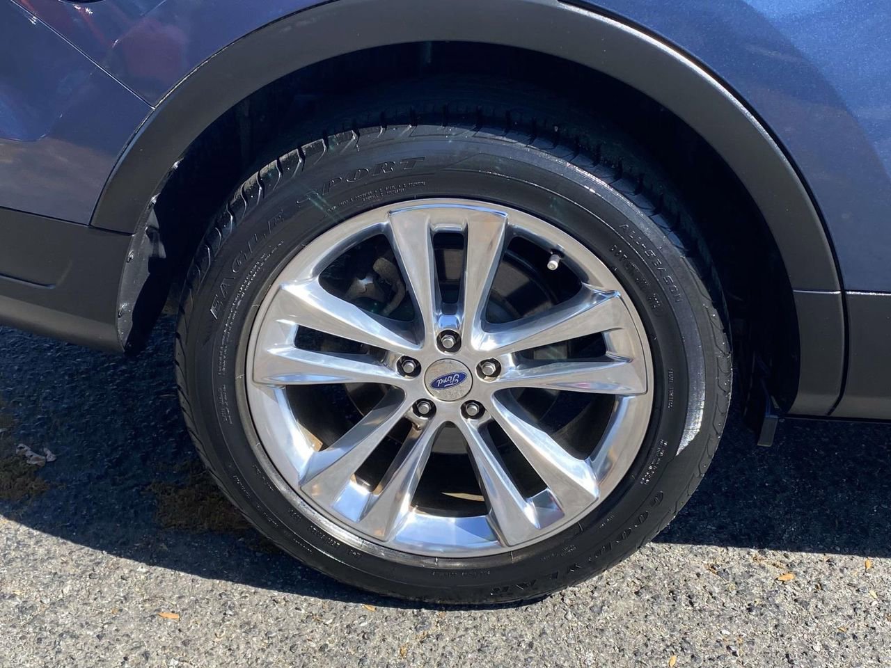 Used 2018 Ford Explorer XLT w/ Equipment Group 202A image 7