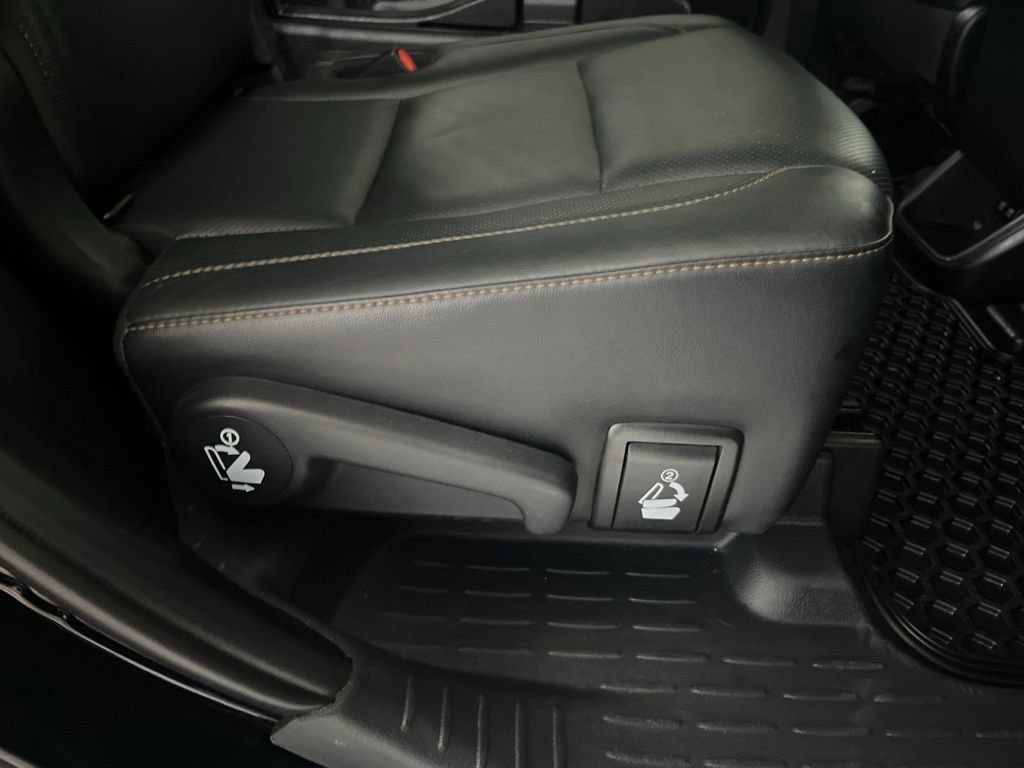 Used 2019 Toyota Highlander Limited AWD/4WD image 57