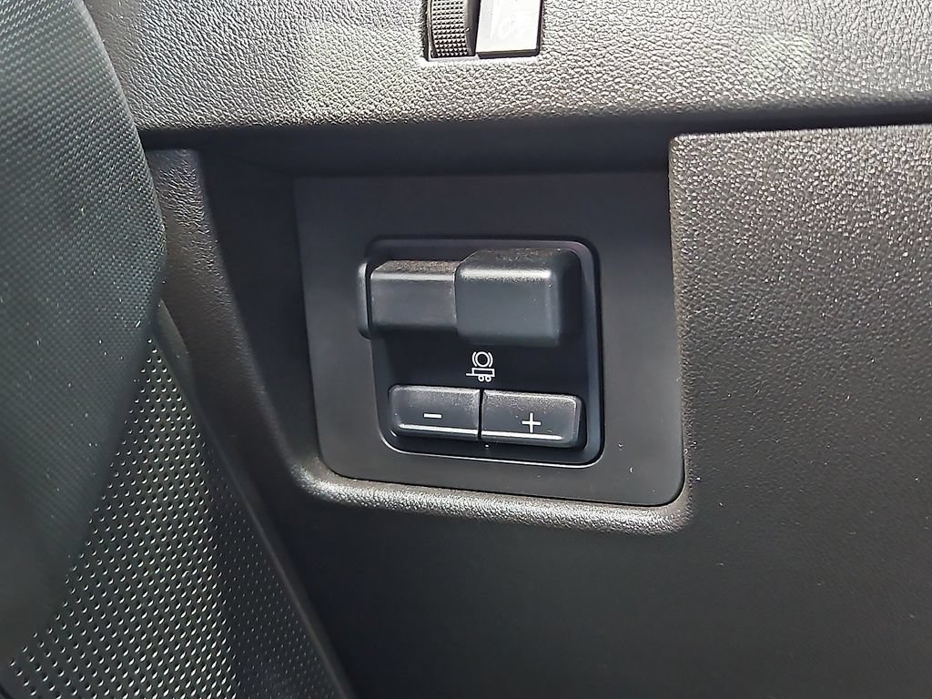 Used 2024 Chevrolet Colorado Trail Boss w/ Advanced Trailering Package AWD/4WD image 15