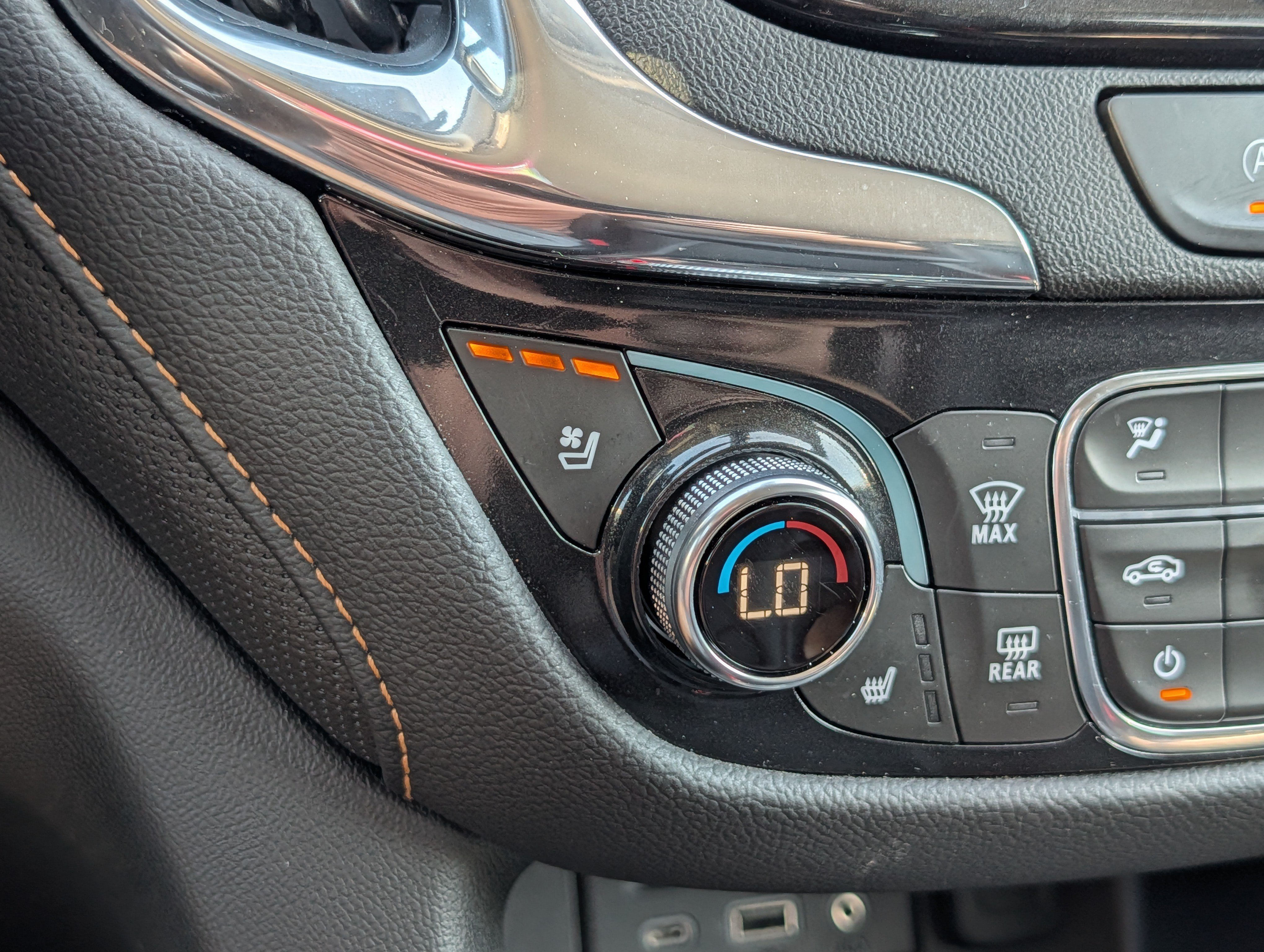 Used 2022 Chevrolet Equinox Premier AWD/4WD image 28