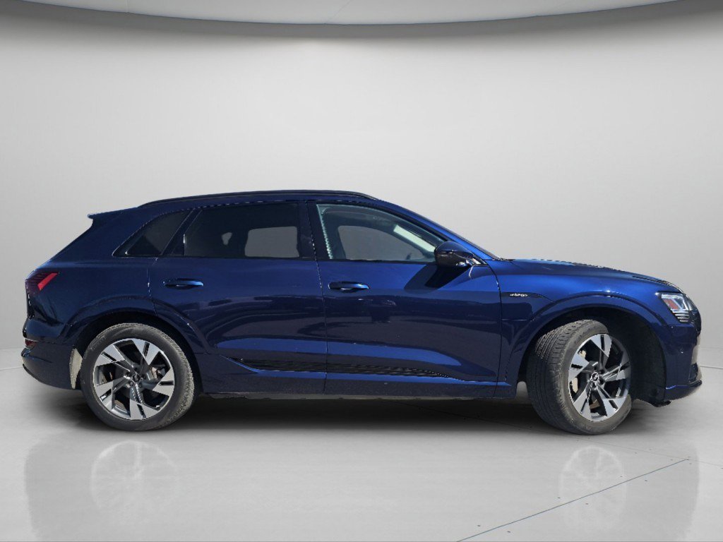 Used 2021 Audi e-tron Premium w/ Convenience Plus Package AWD/4WD image 25