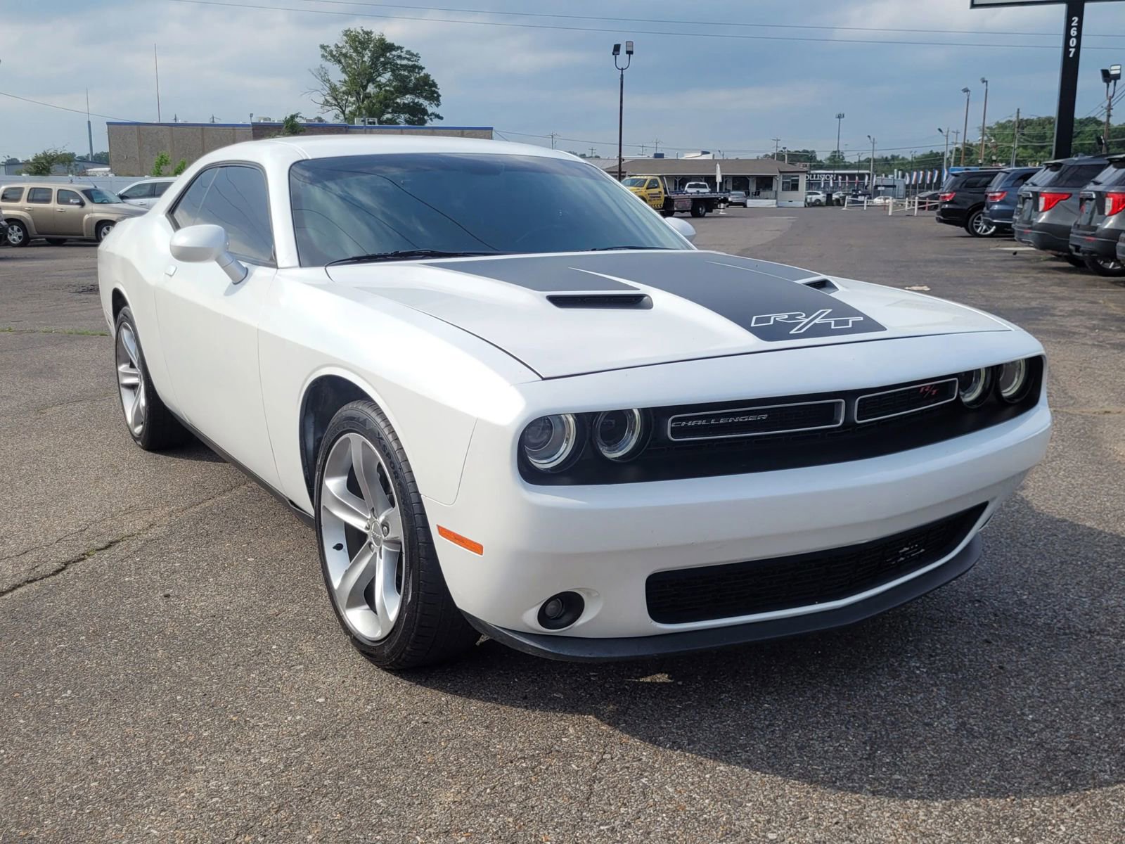Used 2015 Dodge Challenger R/T w/ Quick Order Package 28B R/T RWD image 5
