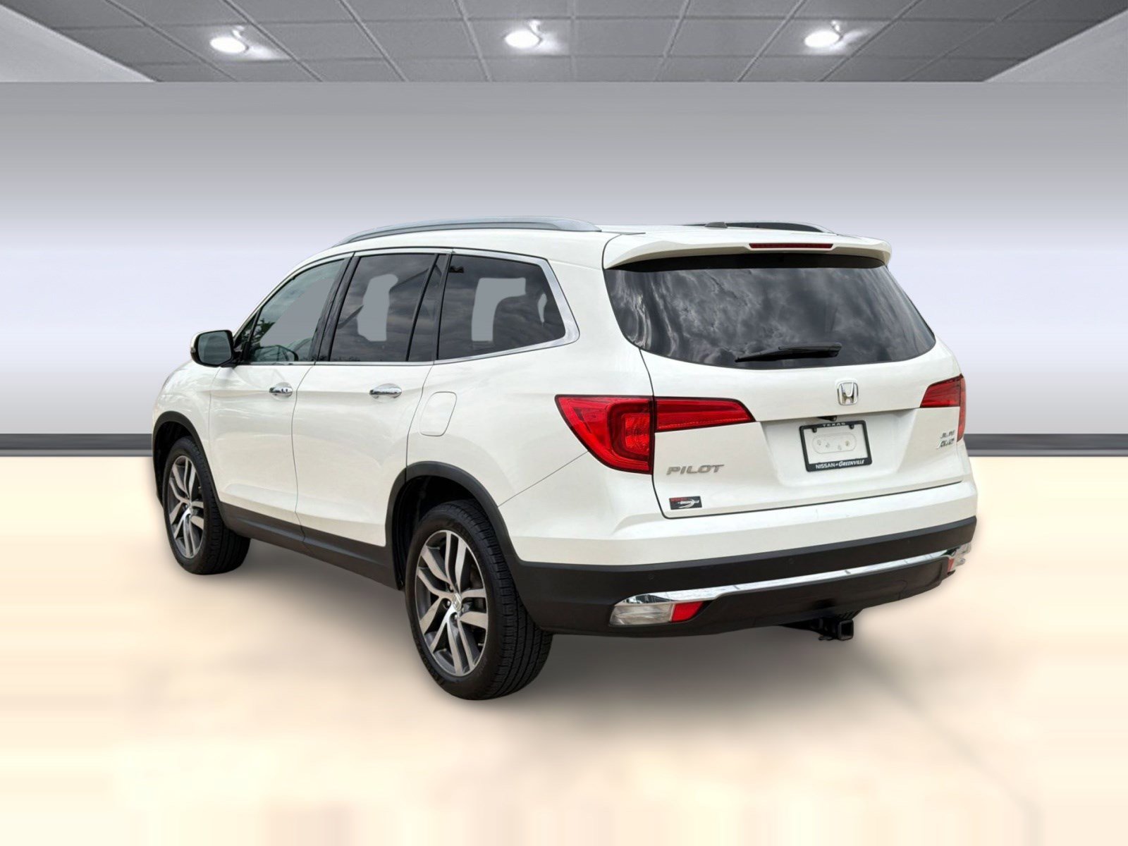 Used 2016 Honda Pilot Elite image 3