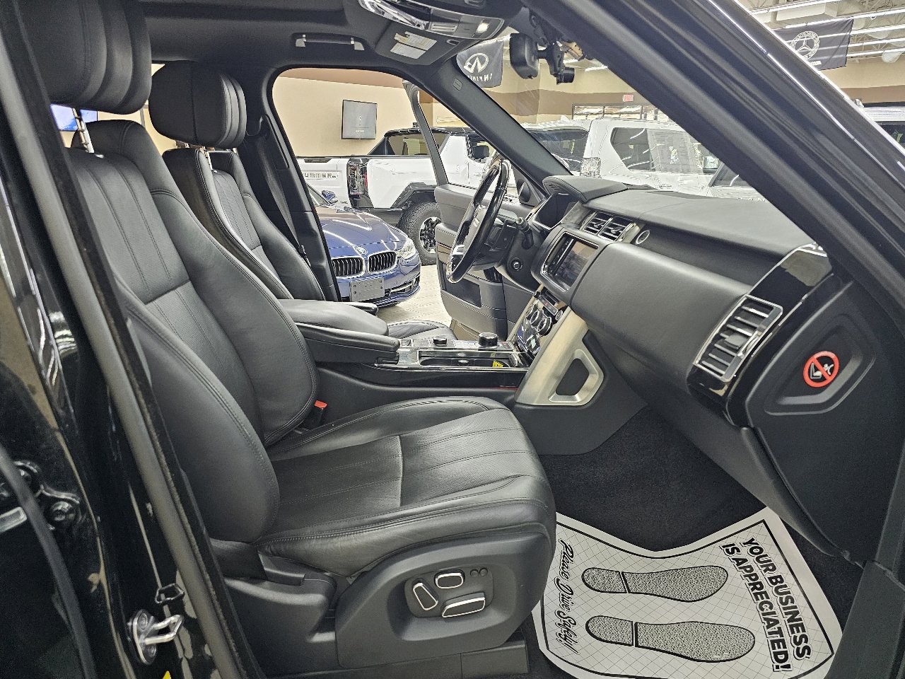 Used 2014 Land Rover Range Rover Supercharged image 20