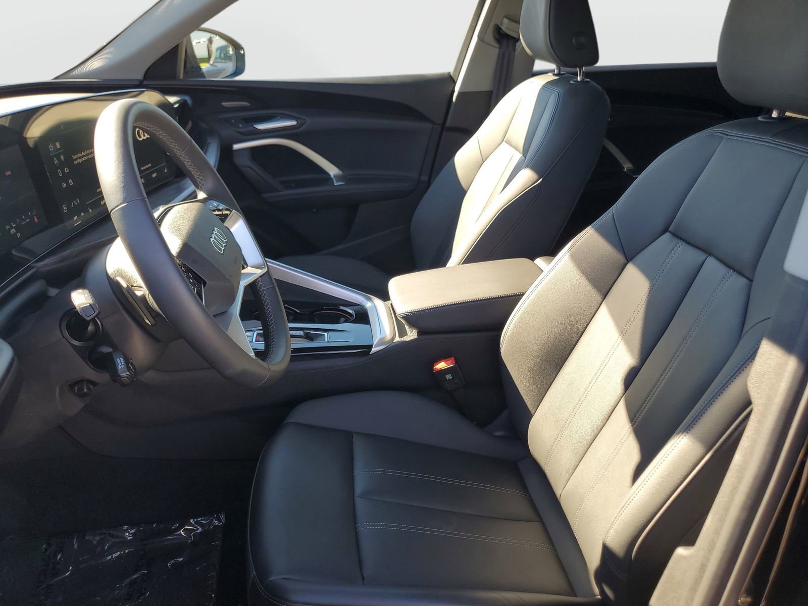 Used 2025 Audi Q5 Premium Plus w/ Premium Plus image 18