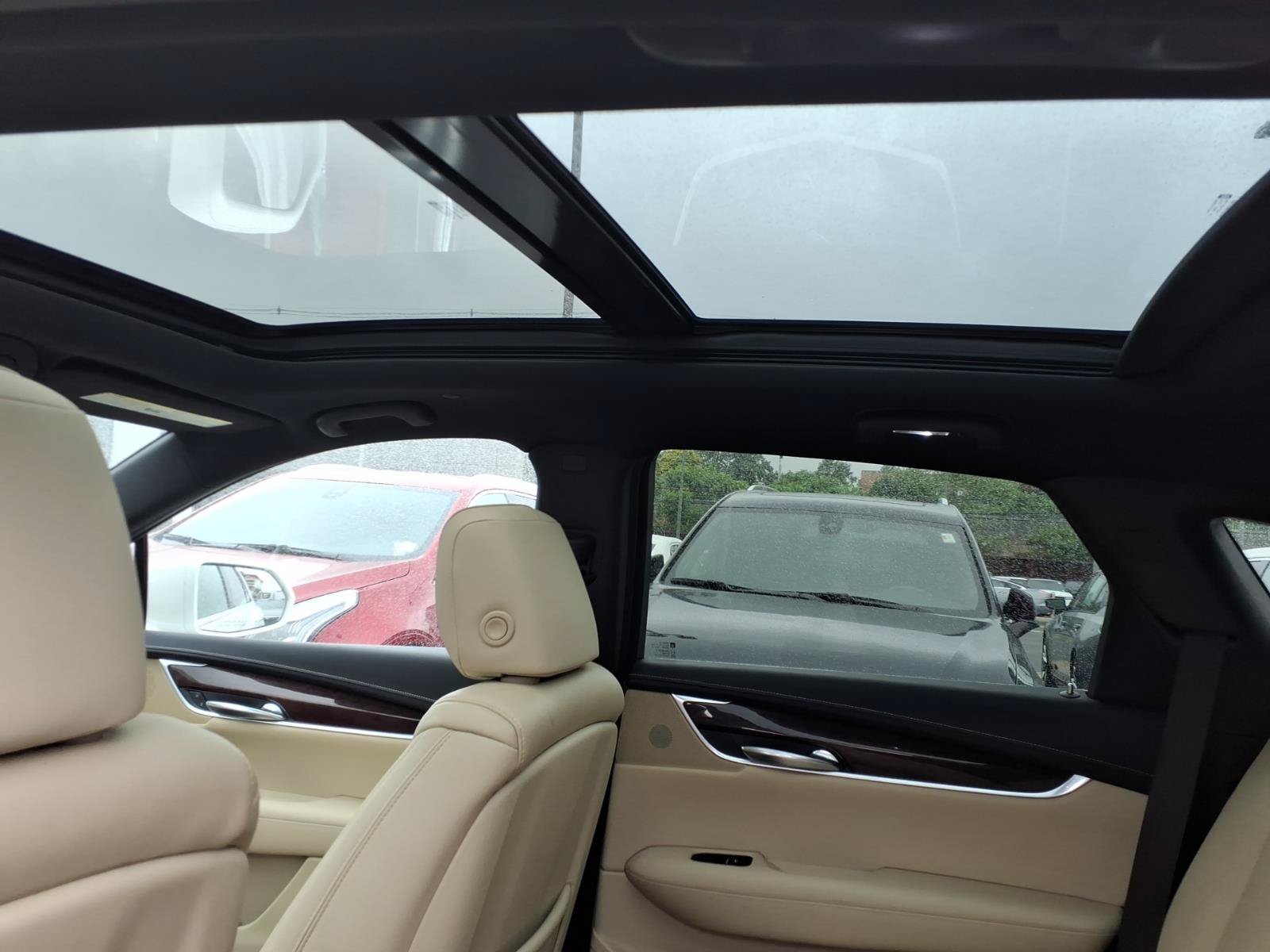 Used 2019 Cadillac XT5 Luxury FWD image 14
