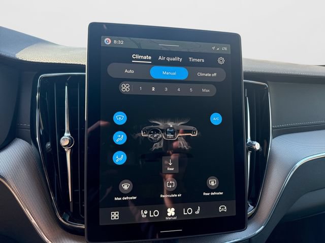 New 2026 Volvo XC60 B5 Ultra w/ Climate Package AWD/4WD image 17