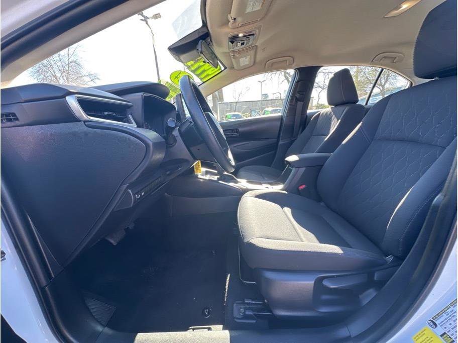 Used 2024 Toyota Corolla LE image 14