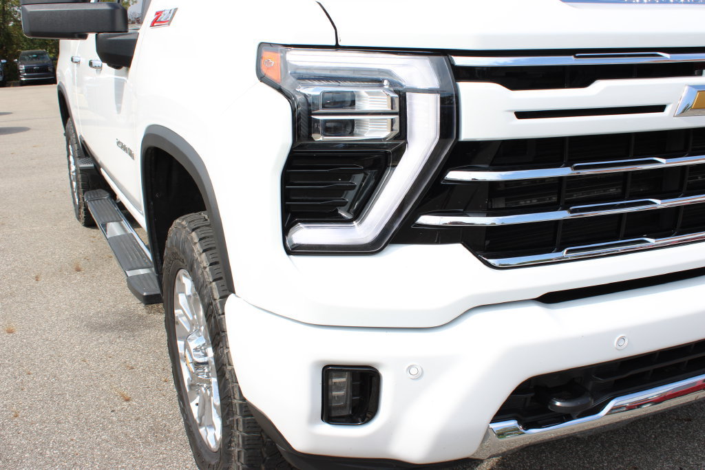 Certified 2024 Chevrolet Silverado 2500 LTZ w/ LTZ Plus Package AWD/4WD image 5