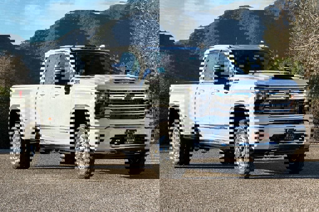 New 2026 Chevrolet Silverado 3500 High Country w/ High Country Premium Package image 2