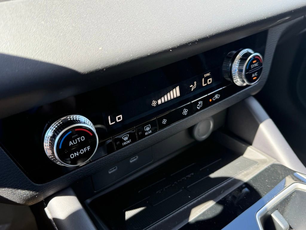 New 2026 Mitsubishi Outlander ES image 36