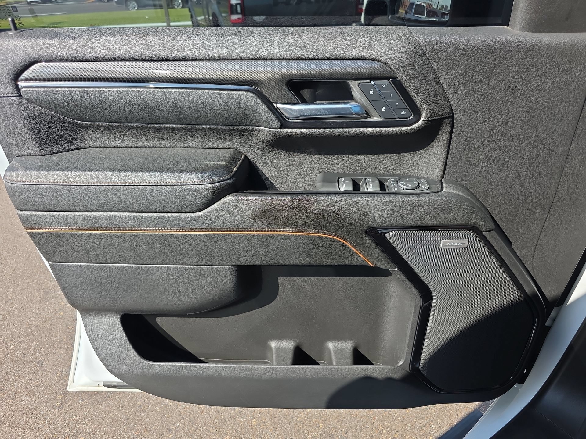 Used 2024 GMC Sierra 2500 AT4 w/ AT4 Premium Plus Package AWD/4WD image 18