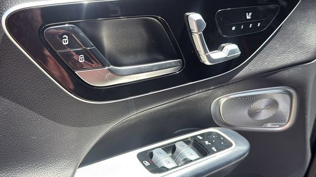 Certified 2025 Mercedes-Benz GLC 300 4MATIC image 22