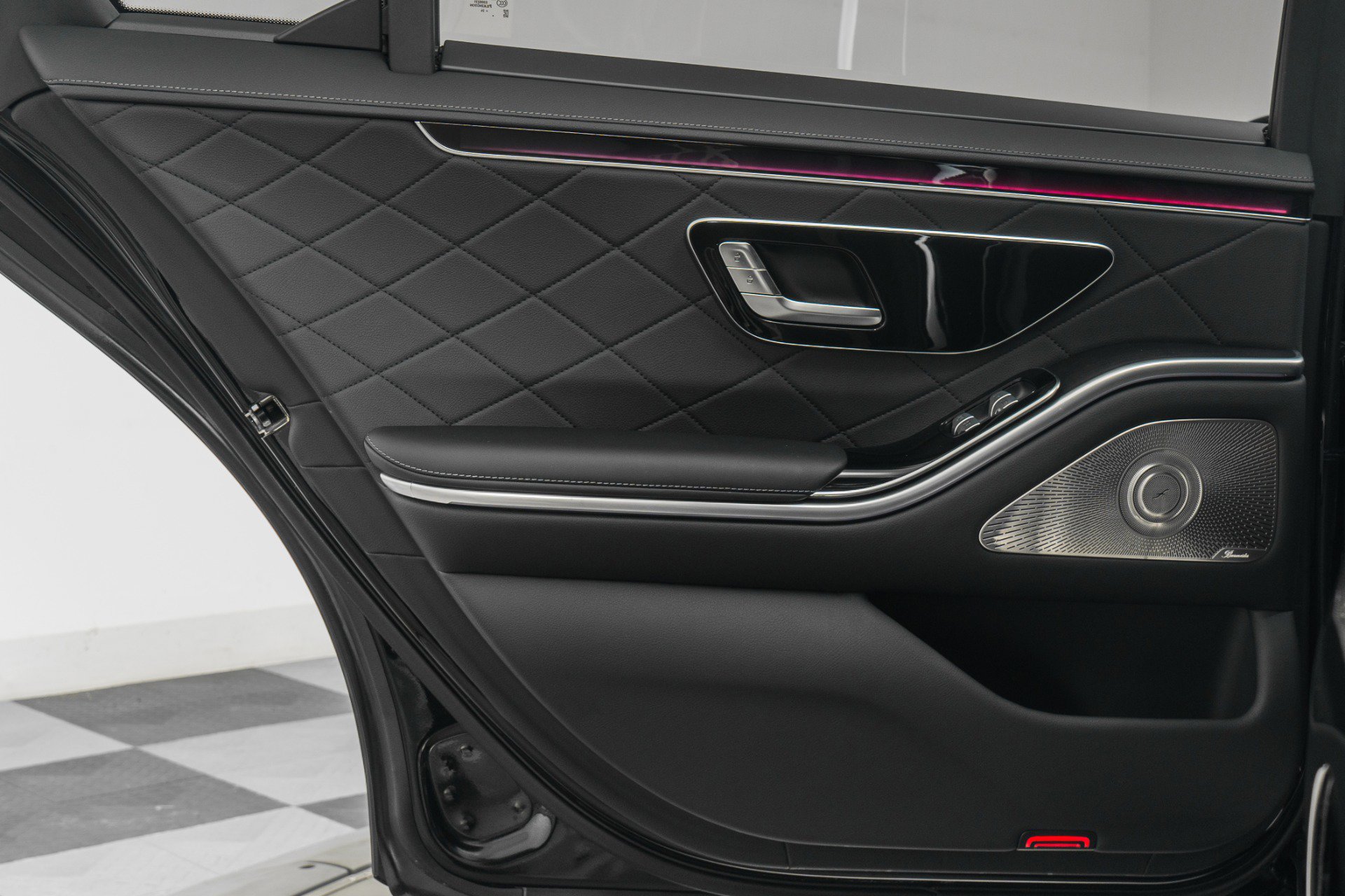 Used 2025 Mercedes-Benz S 580e 4MATIC Sedan image 43