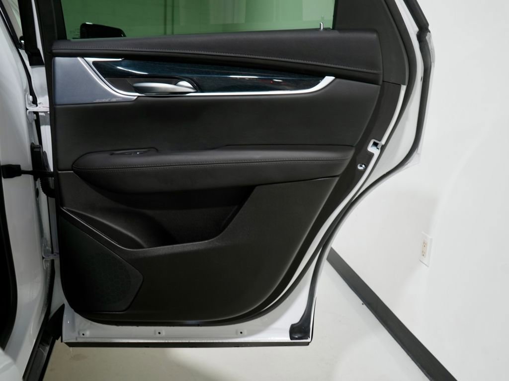 Used 2024 Cadillac XT5 Premium Luxury image 32