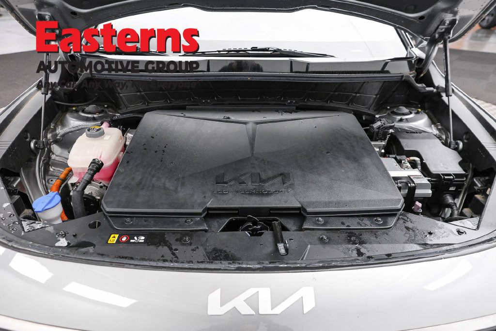 Used 2023 Kia Niro Wave w/ Wave Preserve Package FWD image 8