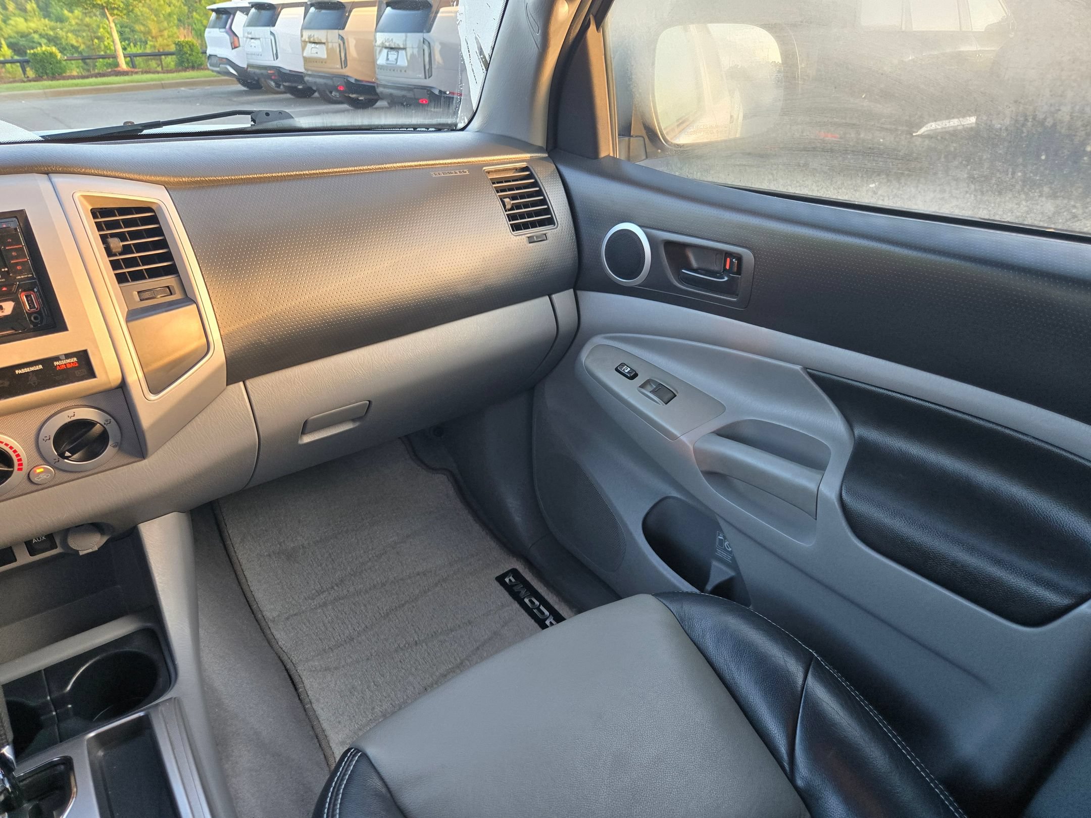 Used 2011 Toyota Tacoma 4x4 Double Cab w/ SR5 Pkg #2 image 11