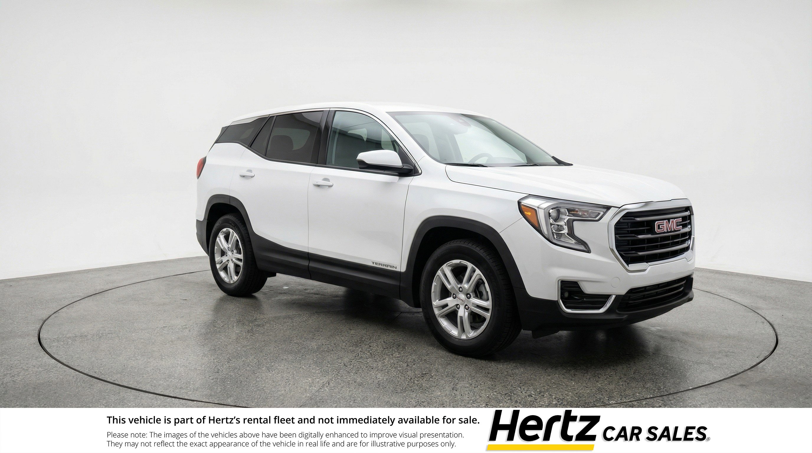 Used 2024 GMC Terrain SLE image 1