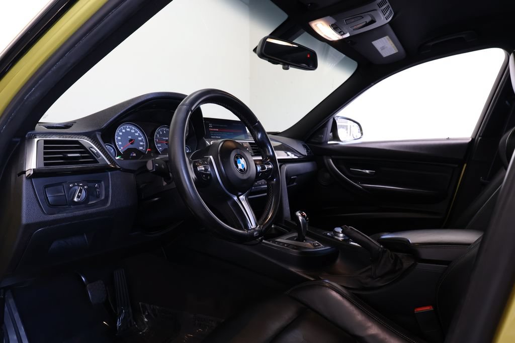 Used 2018 BMW M3 RWD image 19