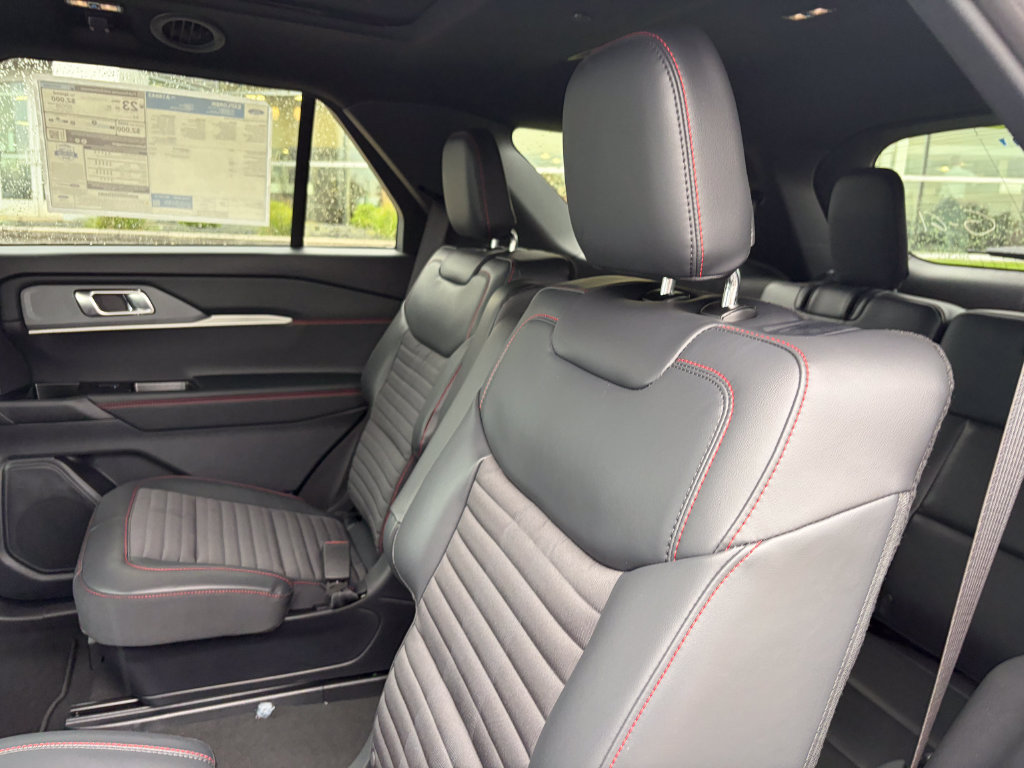 New 2027 Ford Explorer ST-Line AWD/4WD image 13