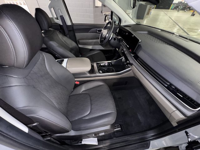 New 2026 Kia Carnival EX image 17