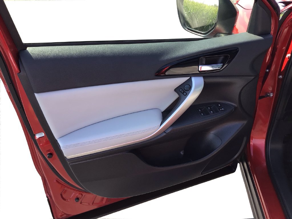 Used 2025 Mitsubishi Eclipse Cross SEL AWD/4WD image 19