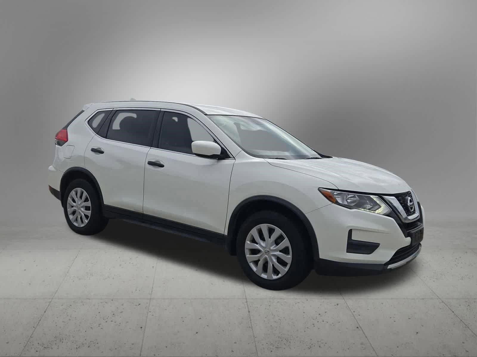 Used 2017 Nissan Rogue S FWD image 8